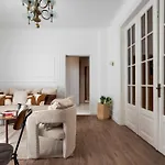 Parisian-inspired 2br On Calea Victoriei - High Ceilings Stylish Design & Location Apartament *