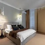Parisian-inspired 2br On Calea Victoriei - High Ceilings Stylish Design & Location Bucureşti