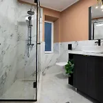 Parisian-inspired 2br On Calea Victoriei - High Ceilings Stylish Design & Location Bucureşti