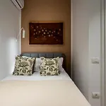 Parisian-inspired 2br On Calea Victoriei - High Ceilings Stylish Design & Location Apartament Bucureşti