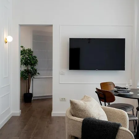 Apartment Parisian-inspired 2br On Calea Victoriei - High Ceilings Stylish Design & Location