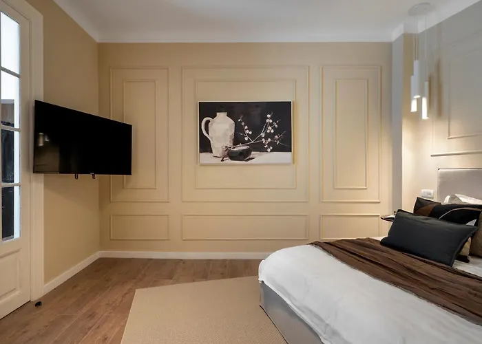 아파트 Parisian-inspired 2br On Calea Victoriei - High Ceilings Stylish Design & Location