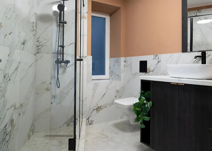 Parisian-inspired 2br On Calea Victoriei - High Ceilings Stylish Design & Location 부쿠레슈티