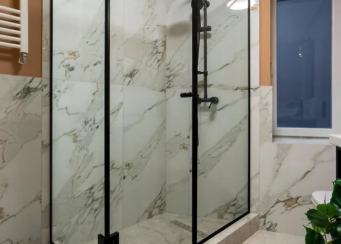 아파트 Parisian-inspired 2br On Calea Victoriei - High Ceilings Stylish Design & Location 부쿠레슈티