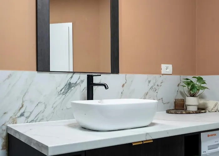 Apartman Parisian-inspired 2br On Calea Victoriei - High Ceilings Stylish Design & Location *