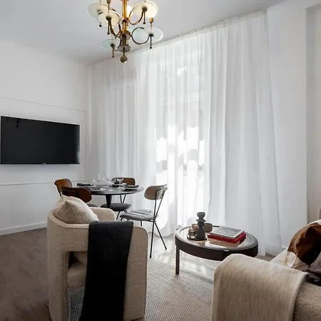 דירה Parisian-inspired 2br On Calea Victoriei - High Ceilings Stylish Design & Location