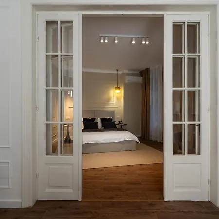 Apartment Parisian-inspired 2br On Calea Victoriei - High Ceilings Stylish Design & Location
