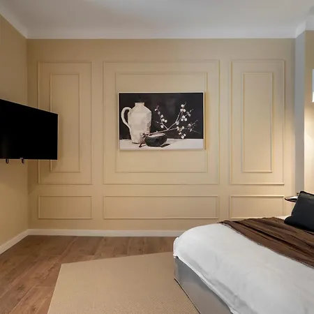 Apartment Parisian-inspired 2br On Calea Victoriei - High Ceilings Stylish Design & Location