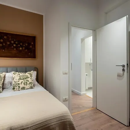 Parisian-inspired 2br On Calea Victoriei - High Ceilings Stylish Design & Location Apartment Bukarest