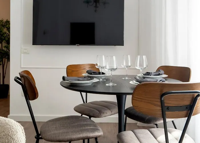 Apartment Parisian-inspired 2br On Calea Victoriei - High Ceilings Stylish Design & Location