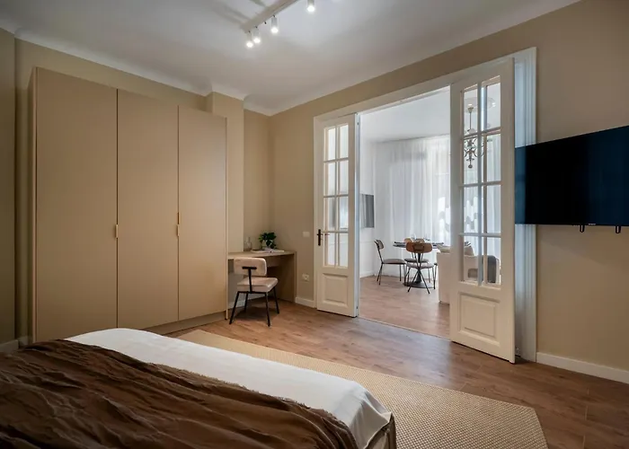 Apartment Parisian-inspired 2br On Calea Victoriei - High Ceilings Stylish Design & Location *
