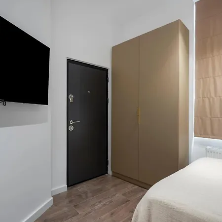 Appartement Parisian-inspired 2br On Calea Victoriei - High Ceilings Stylish Design & Location Bucarest